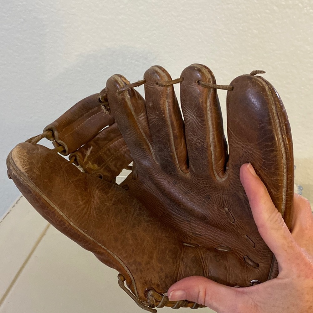 1960s 1970s Vintage Regent baseball glove